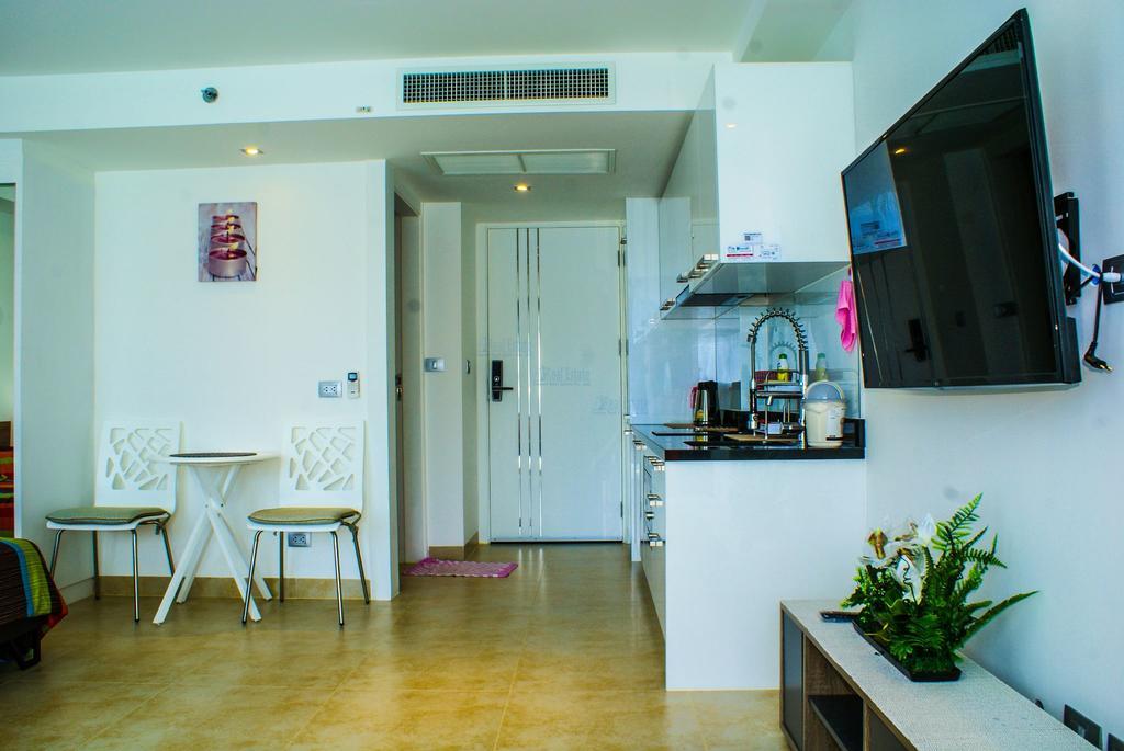 Avenue Residence & Suites Pattaya Central Eksteriør bilde